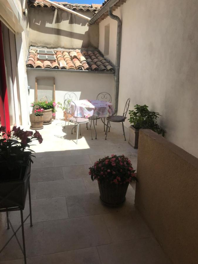 La Charmeuse Apartment Céreste Екстериор снимка